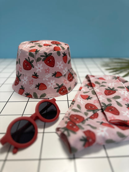 Double-faced strawberry hat - bucket hat strawberries